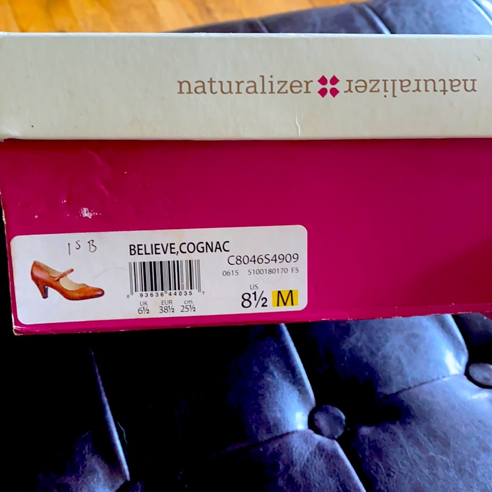 *LIGHTLY USED* Naturalizer “Mary Jane” Pump Sz 8.5